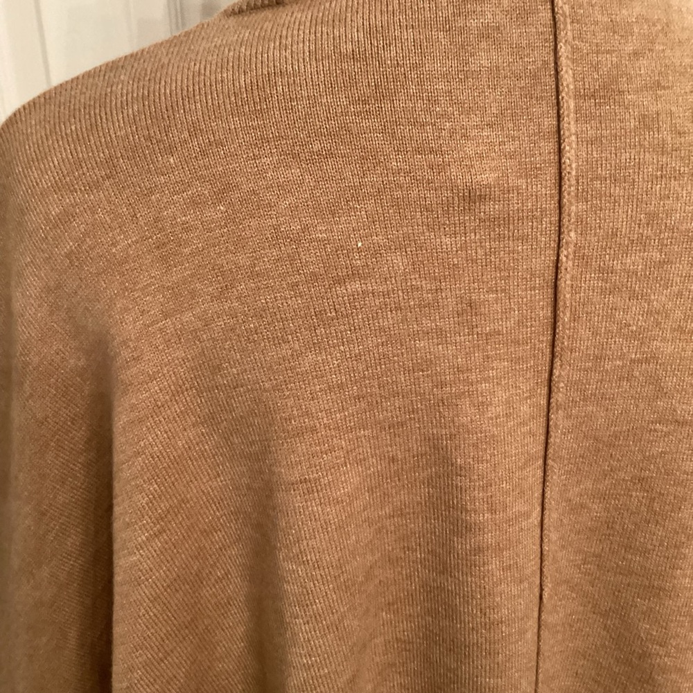Faux Fur sleeve sweater - Picture 6 of 6